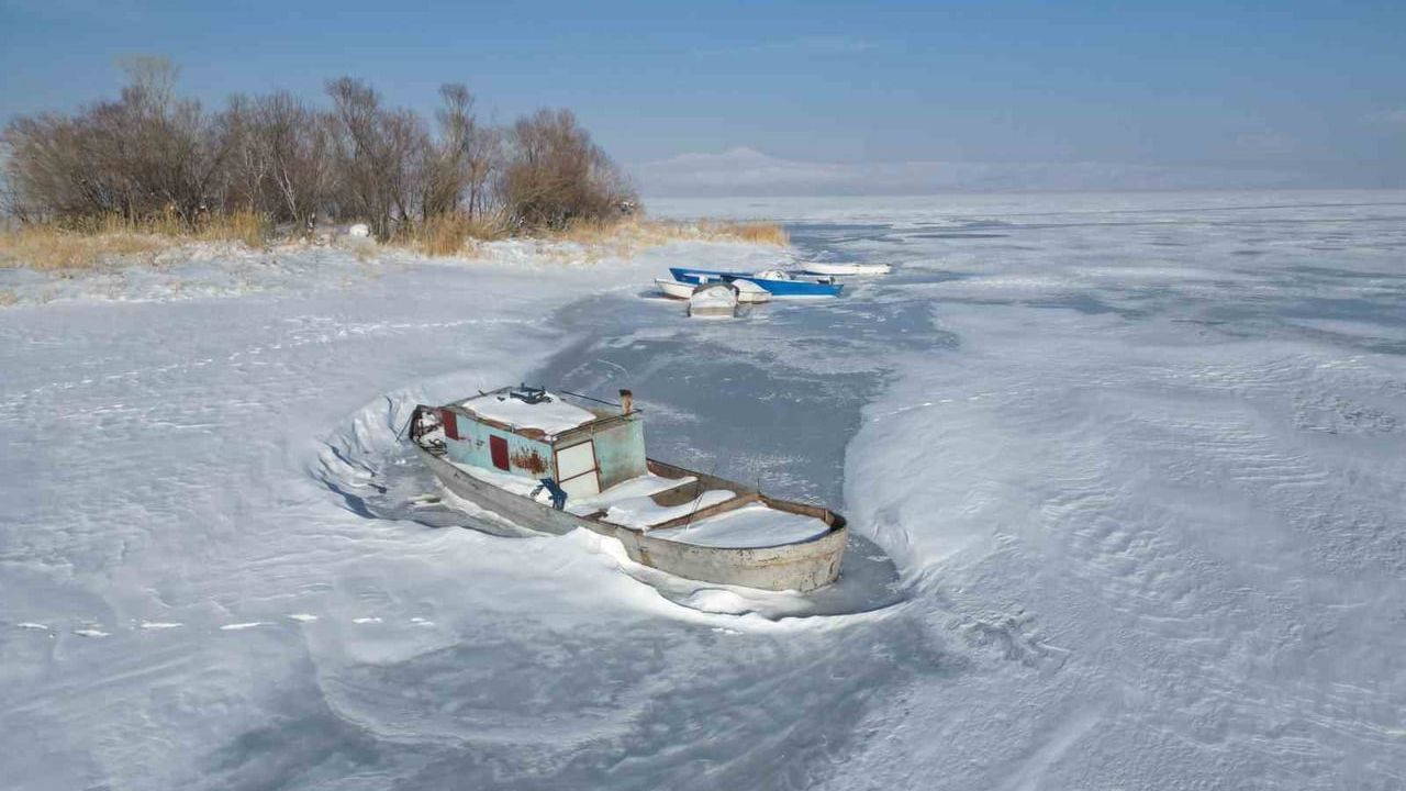 Bitlis'te Göller Buz Tuttu: Nemrut, Aygır, Nazik ve Arin Dondu