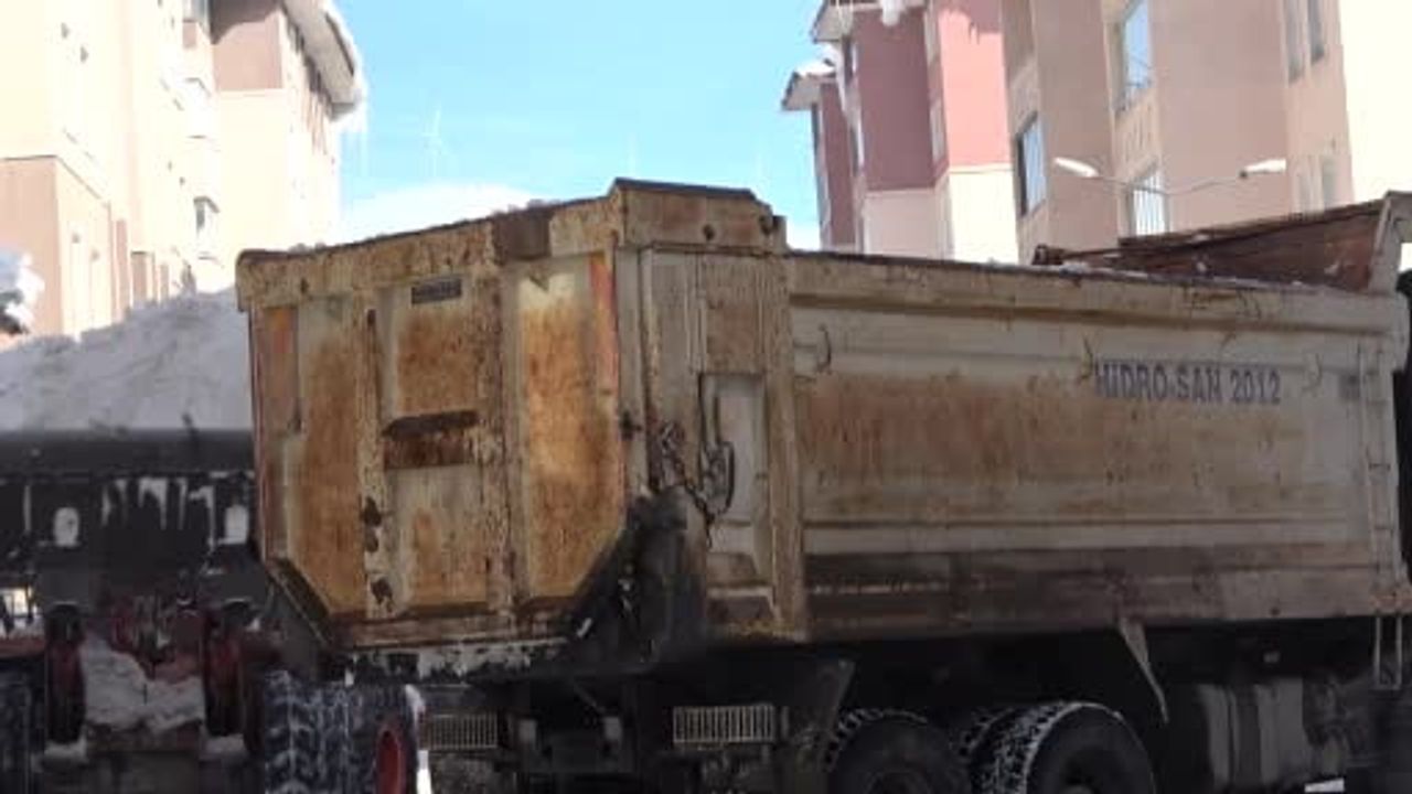 Bitlis’te Karla Mücadele: 410 Bin Litre Yakıt Harcandı