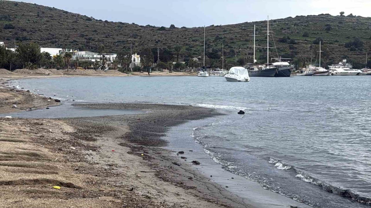Bodrum'da Deniz Çekildi: Gümbet ve Bitez'te 3-5 Metre Geri Çekilme