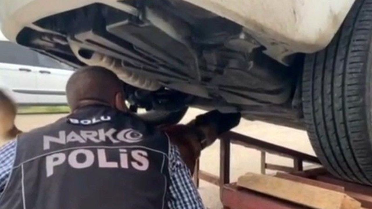 Bolu'da Uyuşturucu Operasyonu: 3 Tutuklama, Kokain ve Bonzai Ele Geçirildi