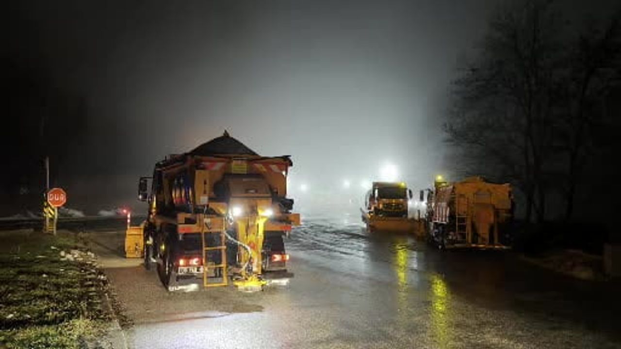Bolu Dağı'nda Yoğun Sis ve Sağanak: Karayolları Teyakkuzda