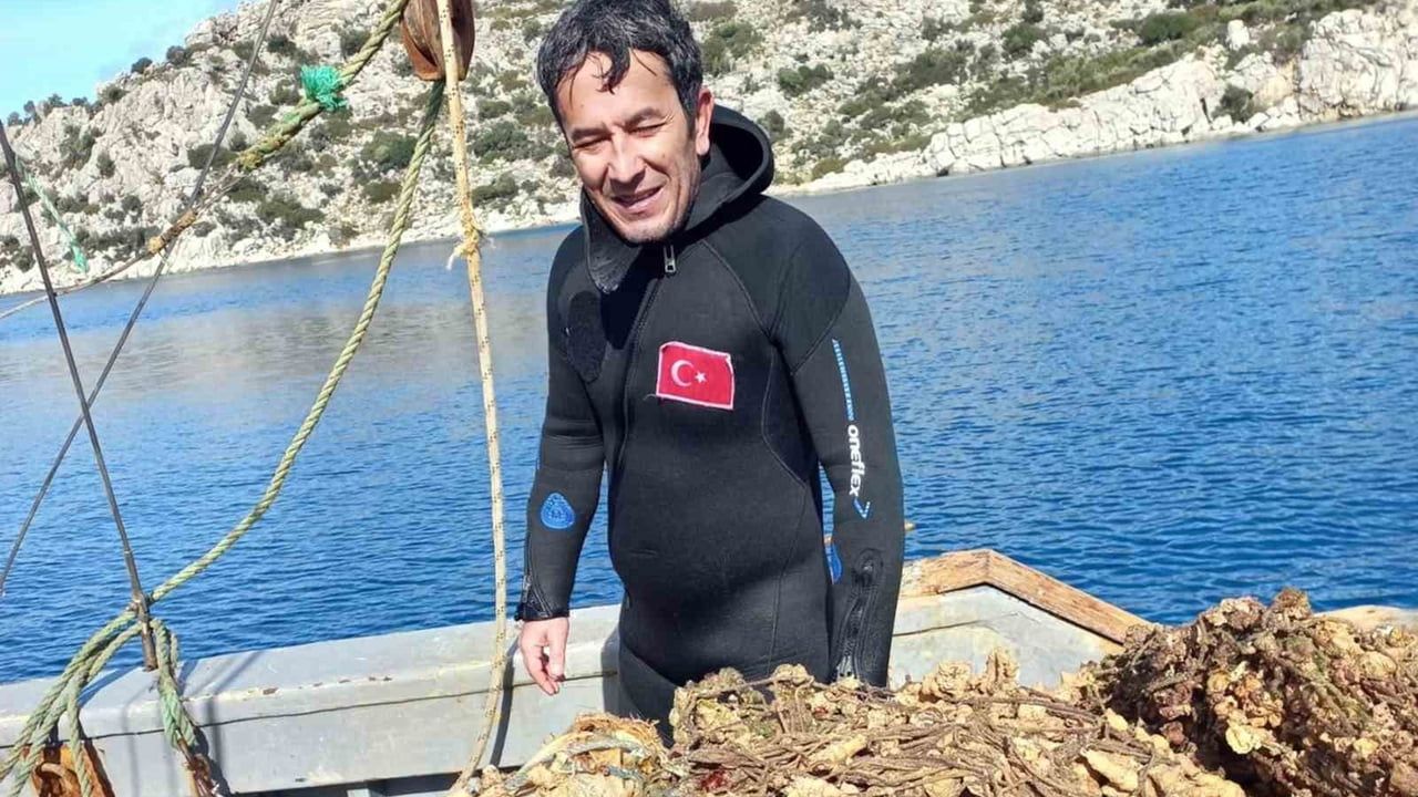 Bozburun'da Hayalet Ağlar Denizden Başarıyla Temizlendi