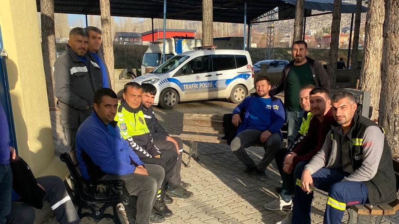 Bozkır'da Polis, KOSKİ Personeline Trafik Güvenliği Eğitimi Verdi