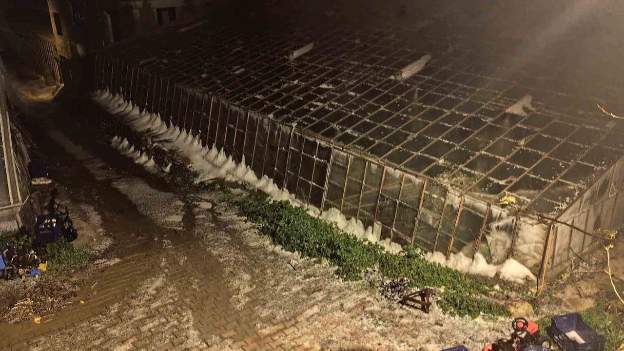 Bozyazı'da Dolu: Mersin'de Tarım Alanlarında Hasar