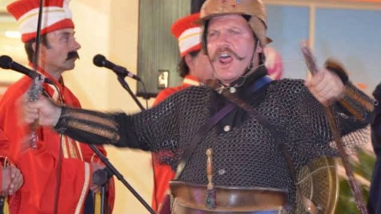 Bülent Katıoğlu: Yeşilçam'dan Antalya'da Simit Tezgahına