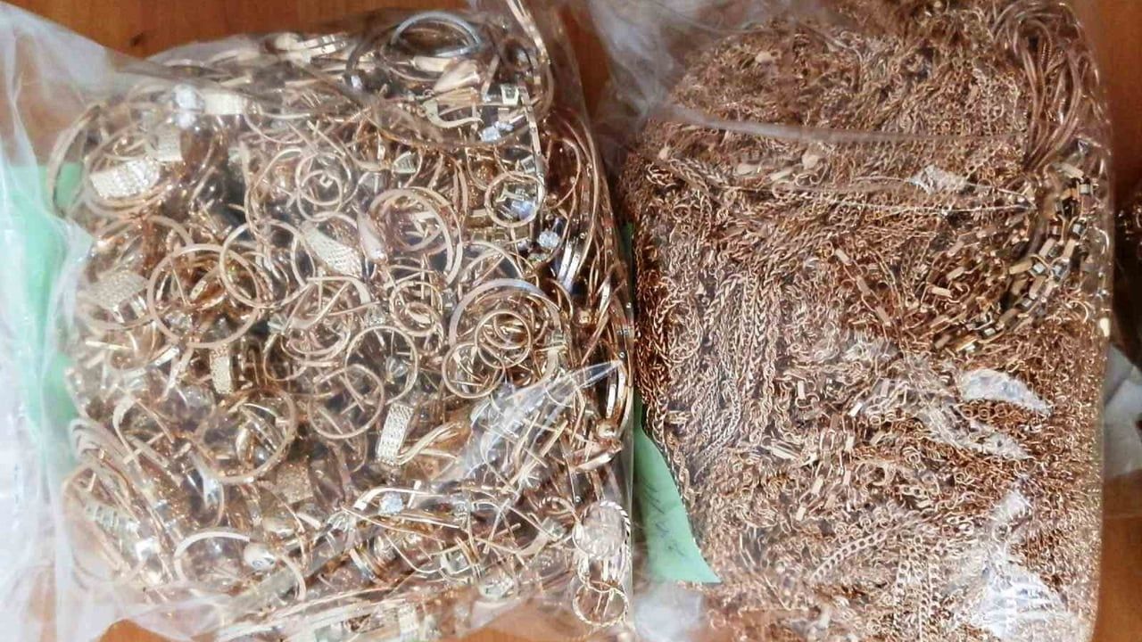 Bulgar Gümrüğü Kapitan Andreevo'da Türk Plakalı Otobüste 911,80 gr Altın Ele Geçirdi