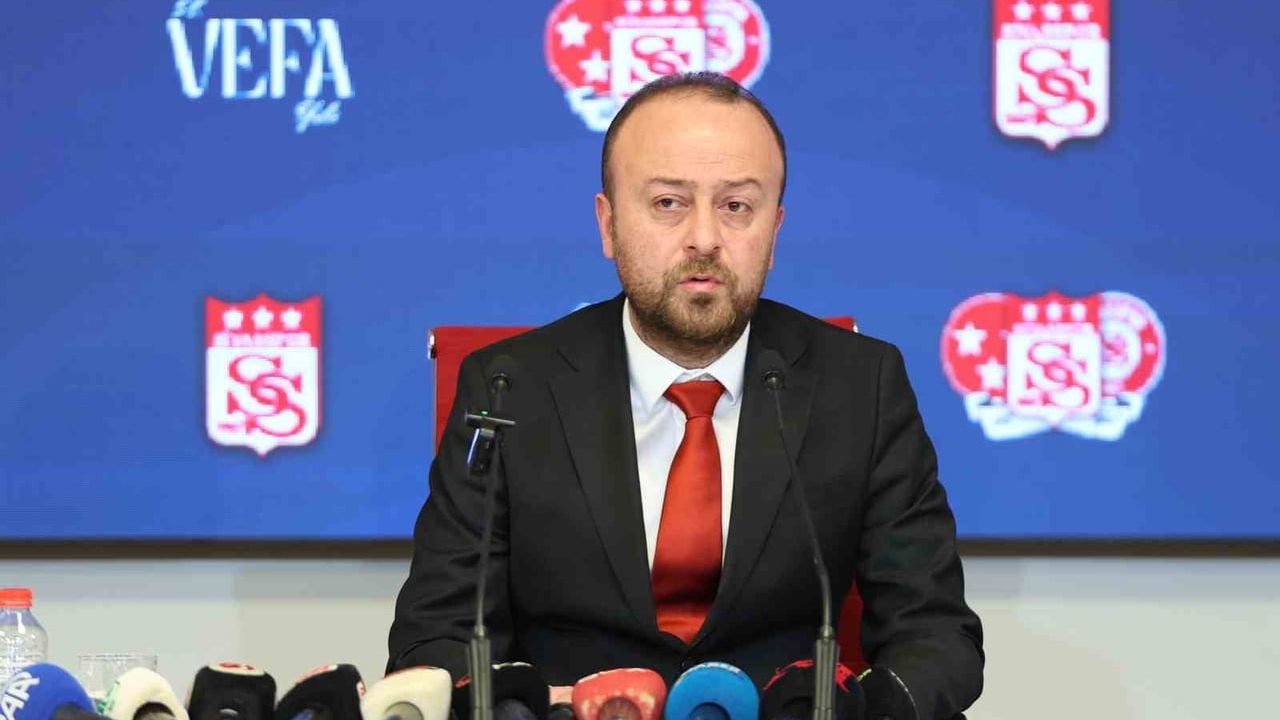 Burak Özçoban: Sivasspor'un Transfer Yasağı Önümüzdeki Hafta Kalkacak