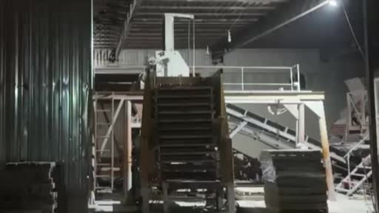 Burdur'da Pres Makinesine Sıkışan İşçi Yaralandı