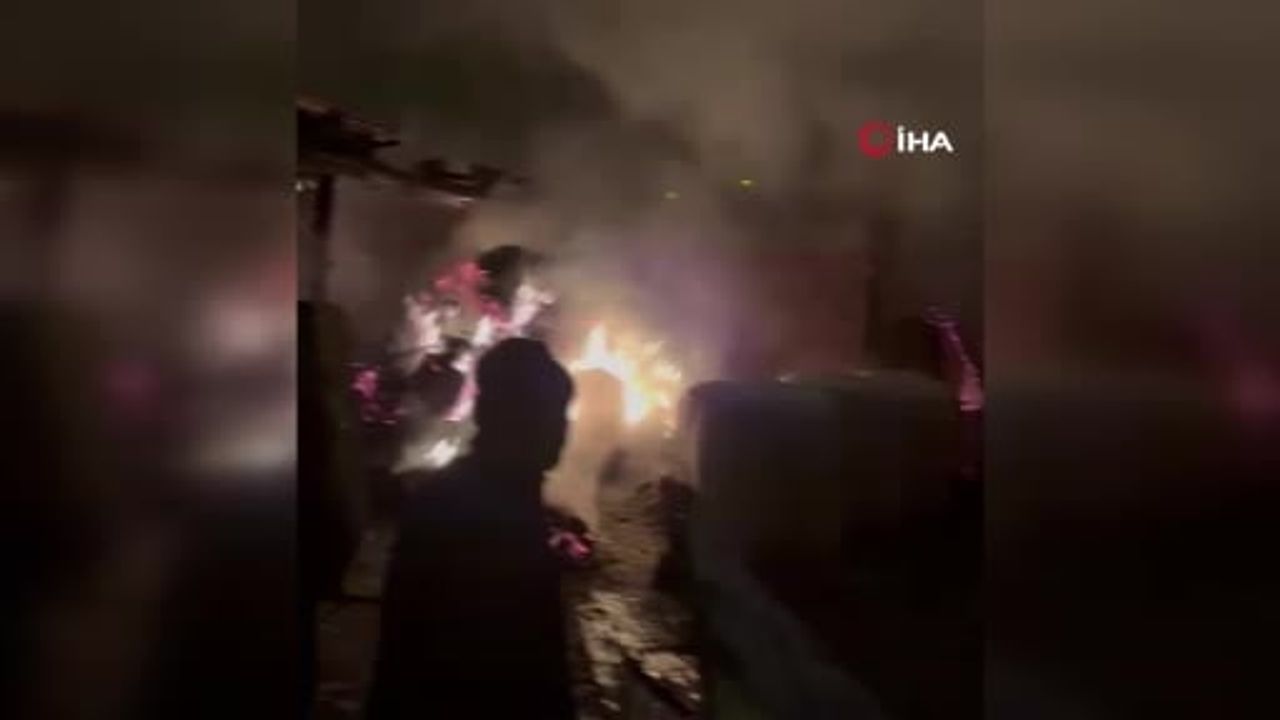 Burdur Kozluca Köyü'nde Yangın: 2 Ev ve 1 Ahır Kullanılamaz Hale Geldi