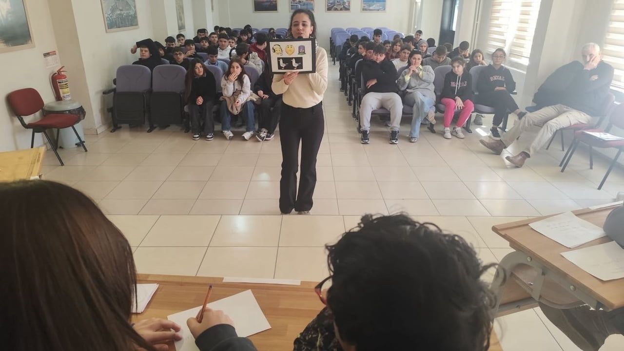 Burhaniye'de okullarda 'Aile ve Oyun' temalı etkinlikler başladı