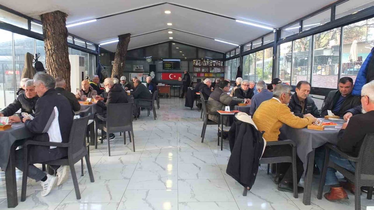 Burhaniye, Kuzey Ege'nin Briç Merkezi Oldu