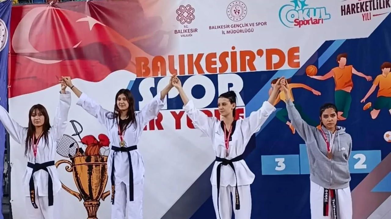 Burhaniye'nin Gururu: Taekwondo'da 5 Altın, 2 Gümüş, 4 Bronz