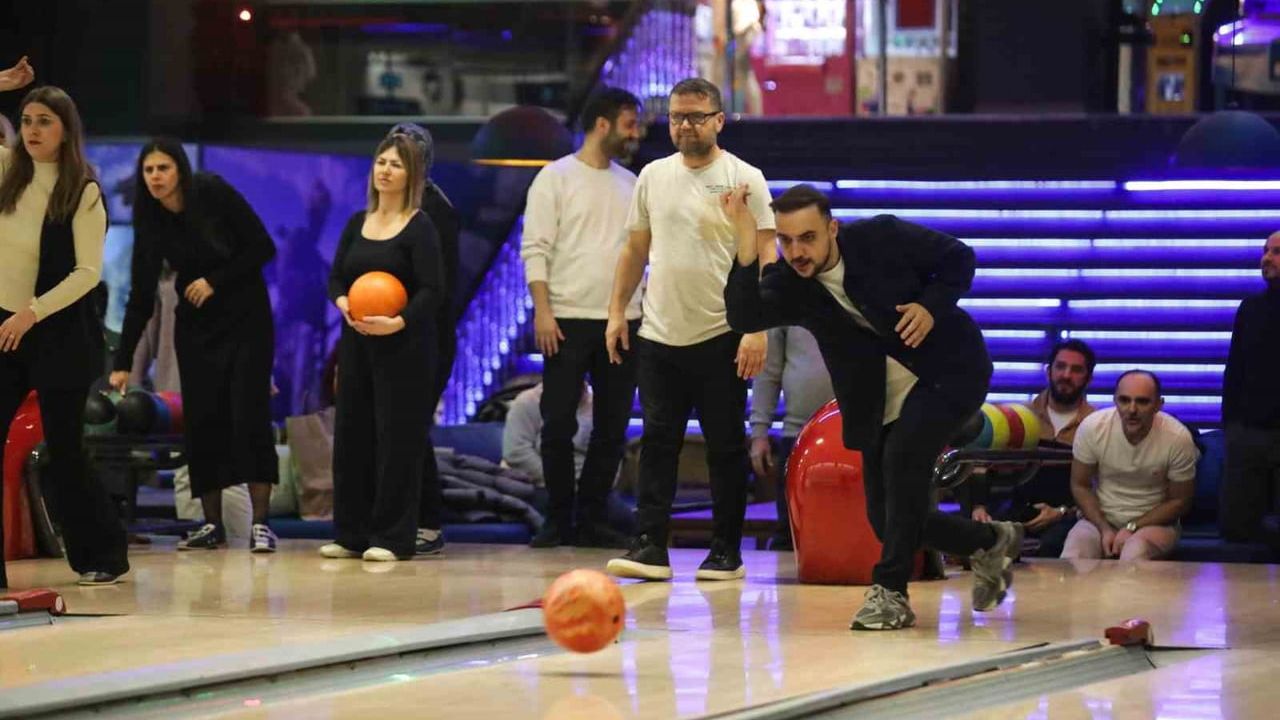Bursa Büyükşehir'de Birlik ve Motivasyon: 710 Kişilik Bowling Turnuvası