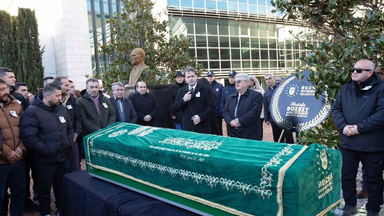 Bursa Büyükşehir'de Yüksel Akkelle Son Yolculuğuna Uğurlandı