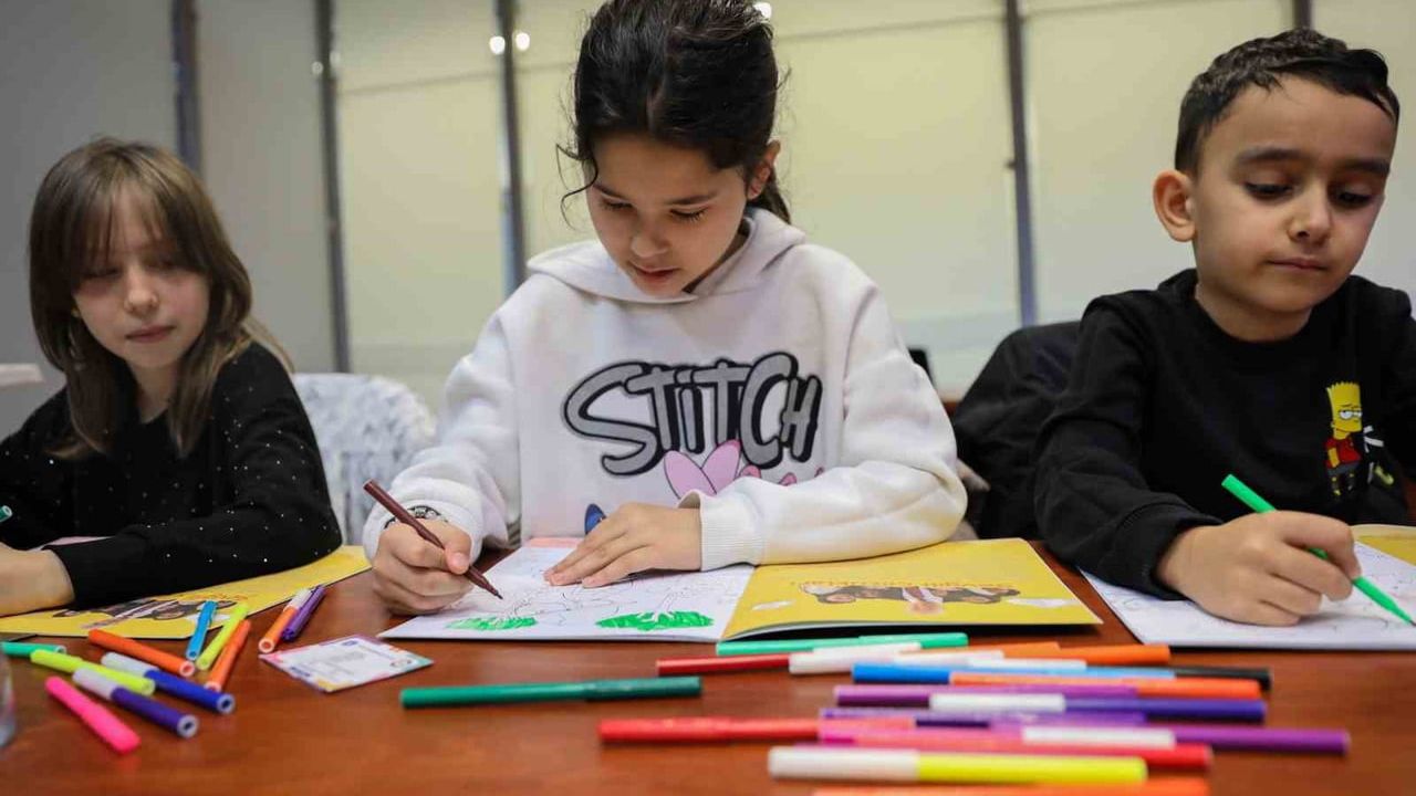 Bursa'da Çocuklar 'Güvenli Yaşam Atölyesi'yle Afet Bilinci Kazanıyor