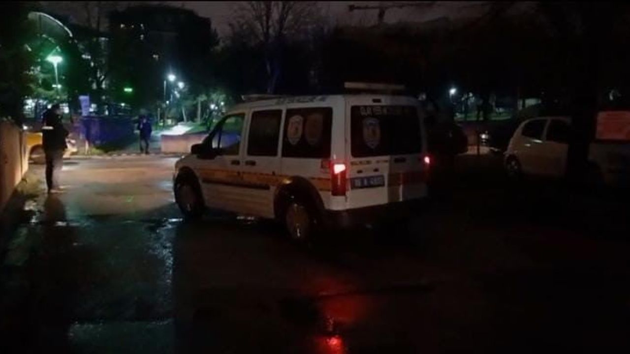 Bursa'da Eşi Tarafından Darp Edilen Kadın Çocuğuyla Camiye Sığındı