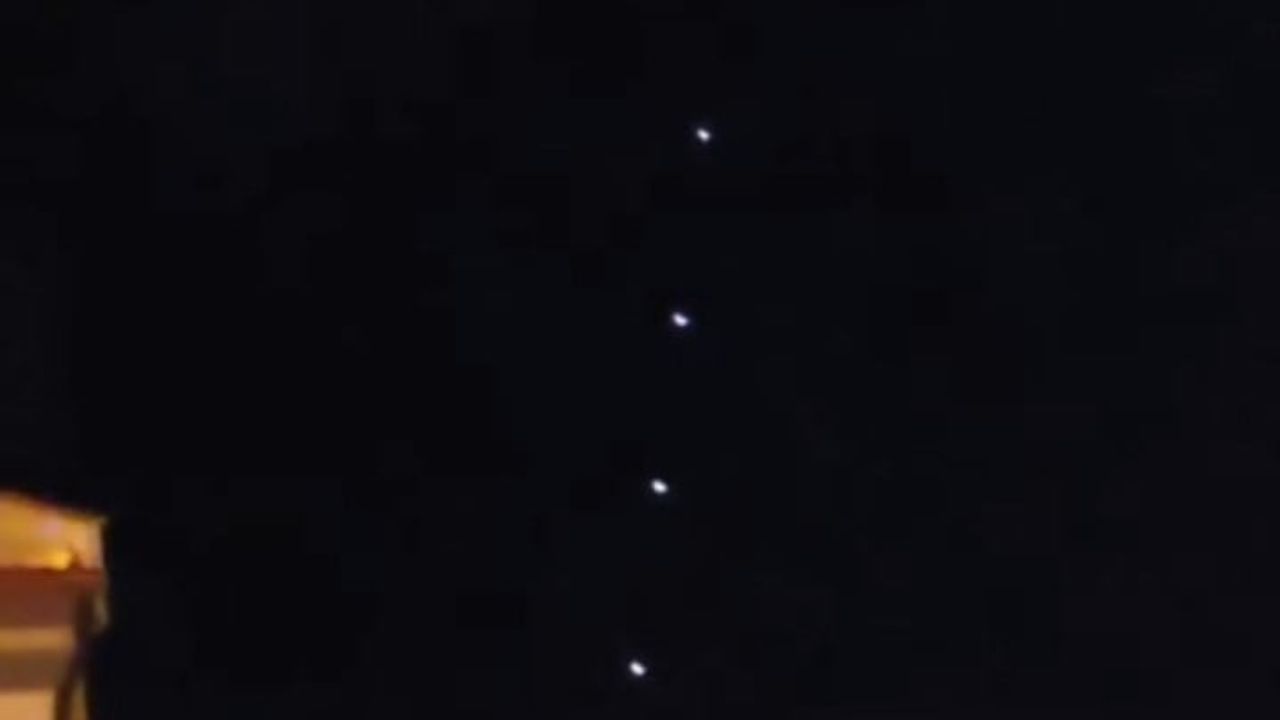 Bursa'da Gökyüzündeki Gizemli Işıkların Sırrı: Starlink Uyduları