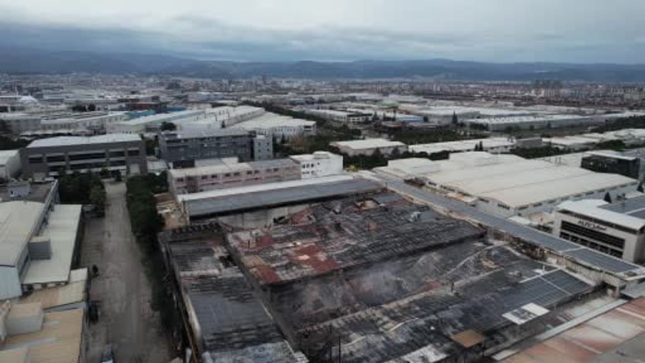 Bursa’da Kimyasal Kaplama Fabrikası Yangını — Drone Görüntüleri