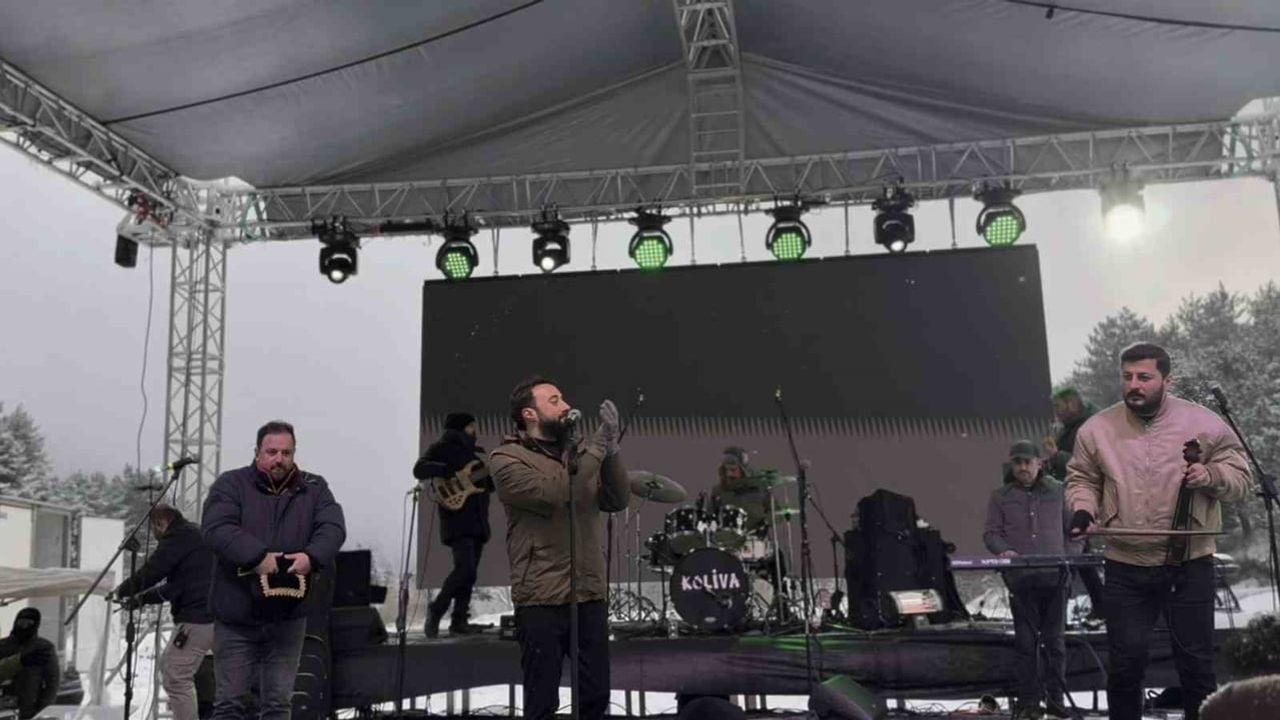 Bursa'da Kış Festivali'nde Trafik Felci: Alaçam'da Yoğun Katılım