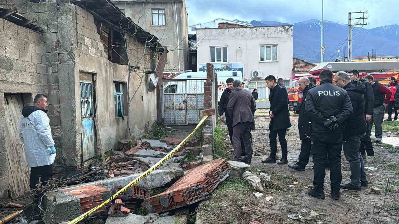 Bursa'da Lodos Faciası: Kestel'de Çöken Duvar 22 Yaşındaki Genci Öldürdü