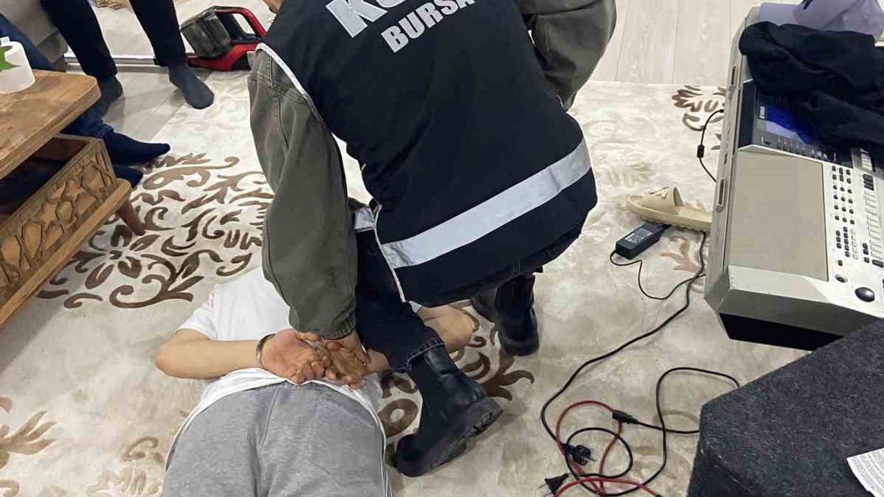 Bursa'da Molotoflu Kundaklama: Özel Harekât Operas…