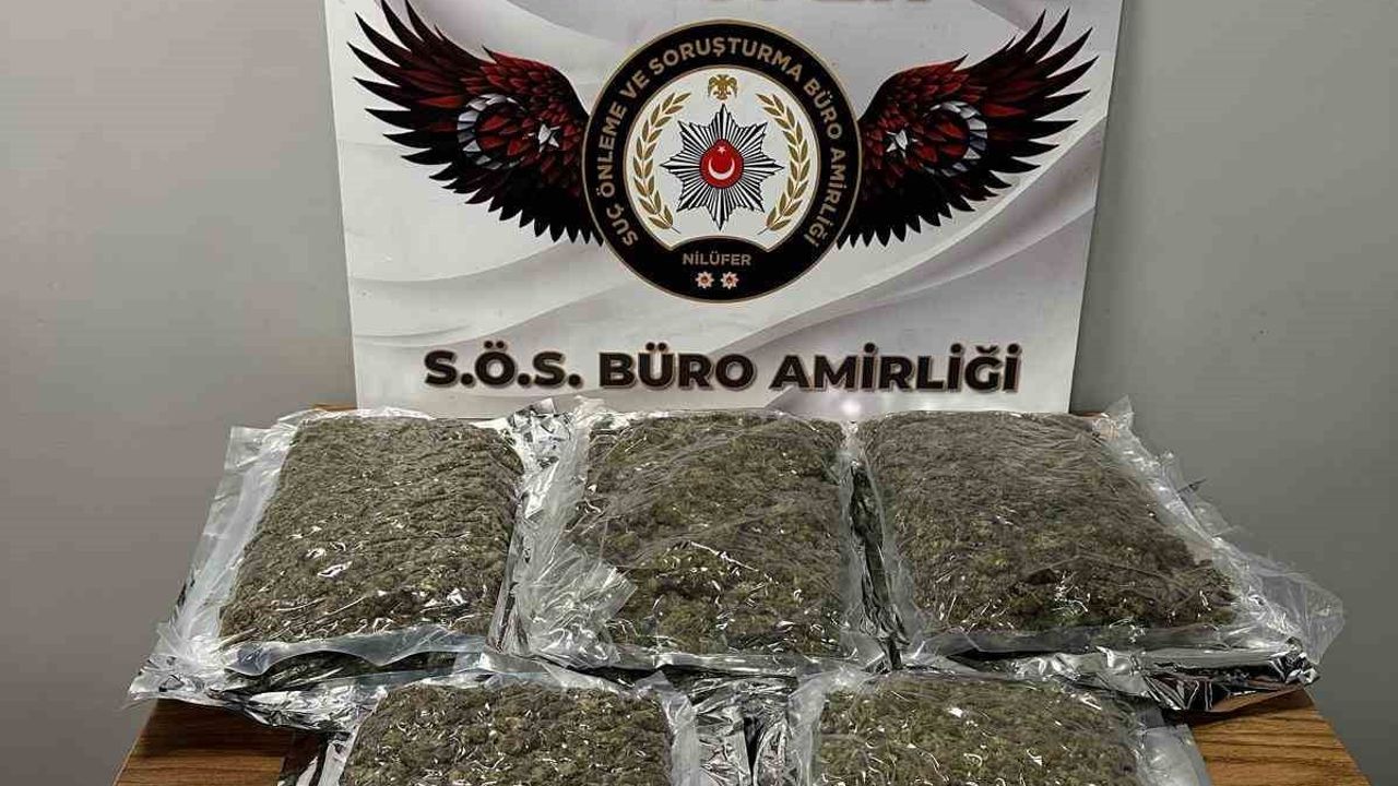 Bursa'da Uyuşturucu Operasyonu: Nilüfer'de 3 kilo 562 gram esrar ele geçirildi