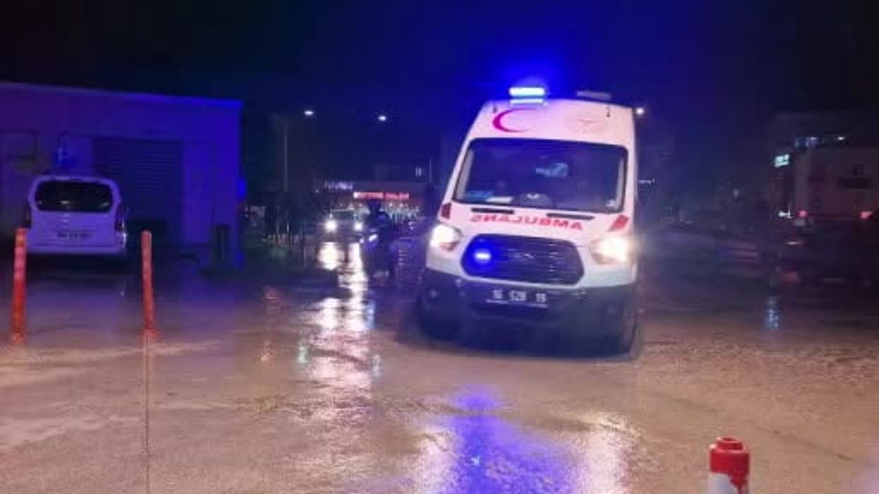 Bursa İnegöl'de Motosiklet Kazası: 1'i Ağır, 2 Yaralı