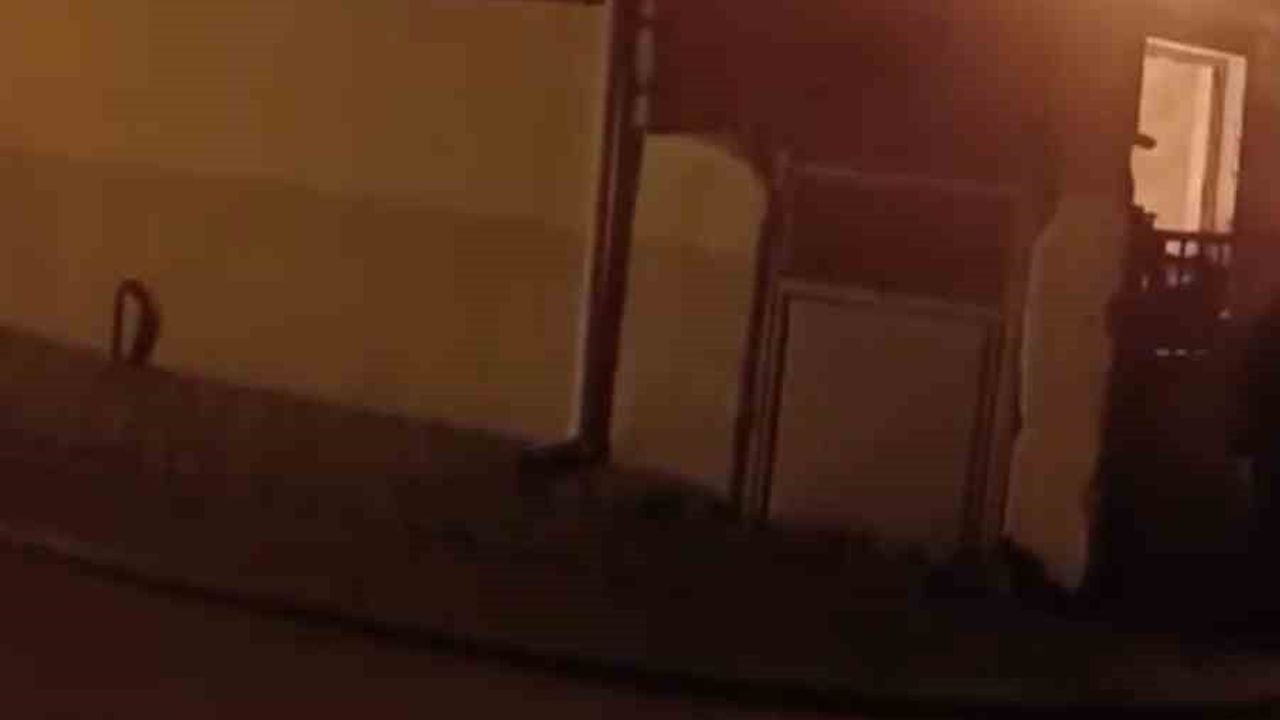 Bursa Karacabey'de Yılbaşı Gecesi Köy Evi Alevlere Teslim Oldu