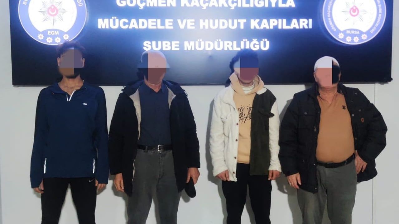 Bursa Osmangazi'de 13 Düzensiz Göçmen ve 4 Organizatör Yakalandı