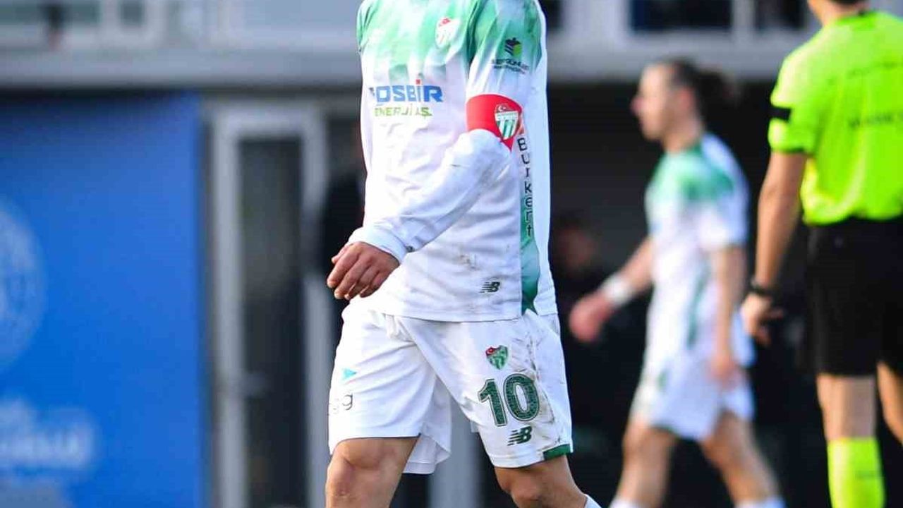 Bursaspor, Arnavutköy Belediyespor'u 1-0 yendi