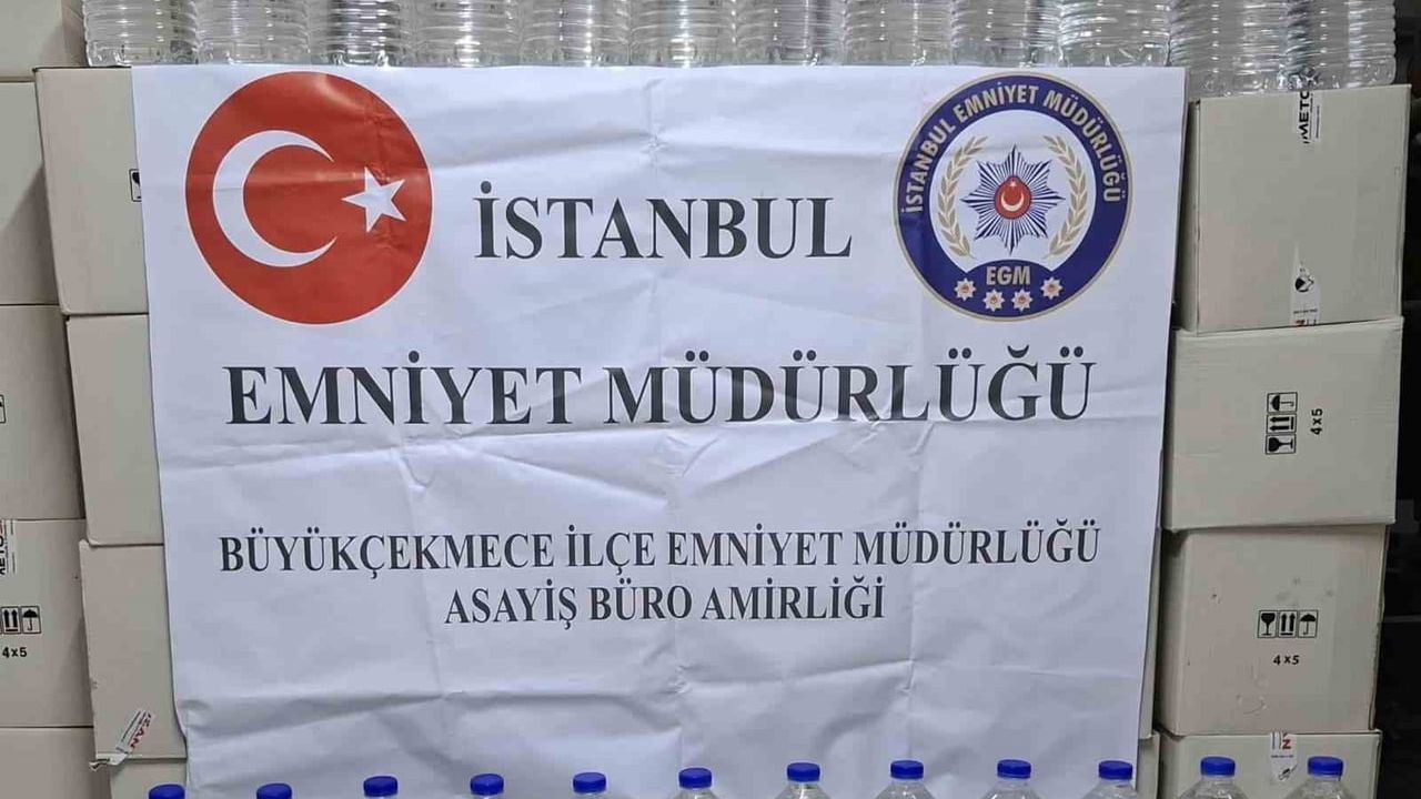 Büyükçekmece'de Sahte Alkol Operasyonu: 2 Bin 700 Litre Etil Alkol Ele Geçirildi