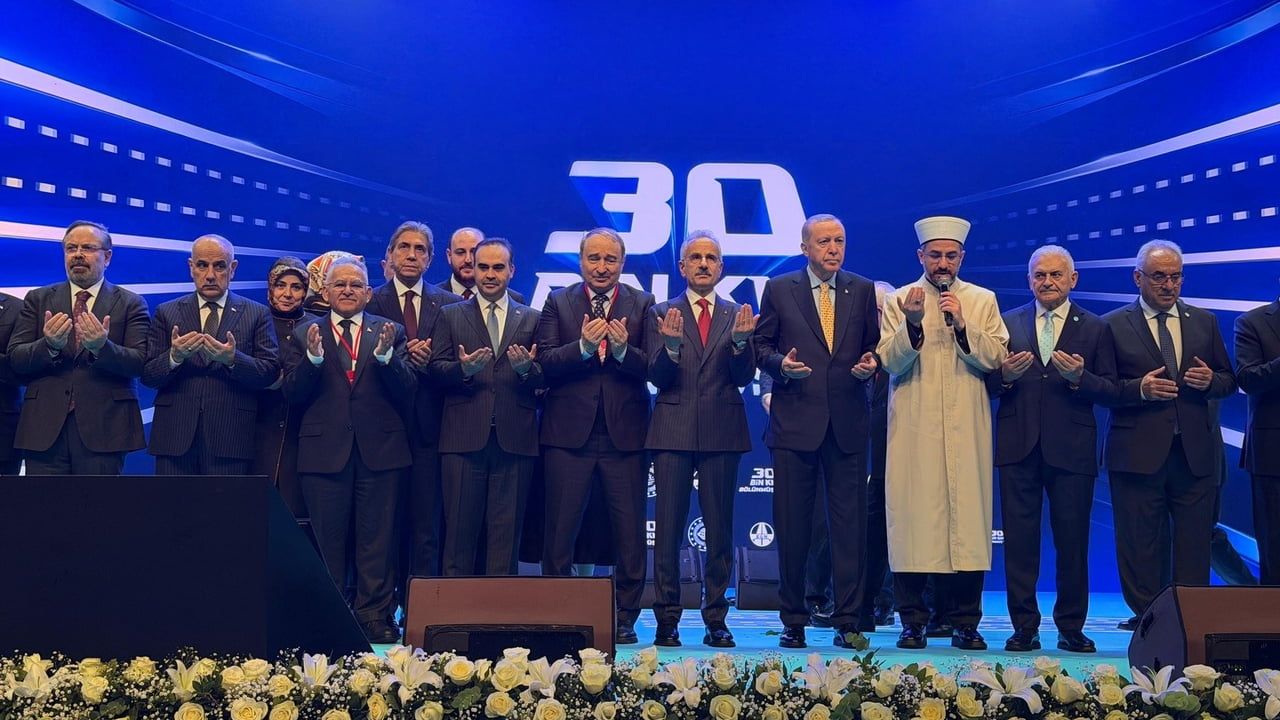 Büyükkılıç, Erdoğan ile 30 Bin Km Bölünmüş Yol Töreni’nde Görüştü