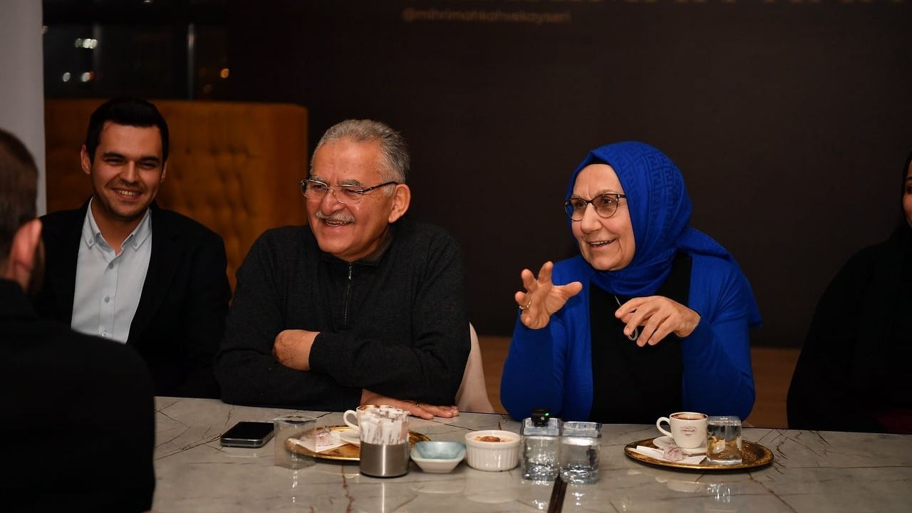 Büyükkılıç, Kayseri Gençleriyle Çay Kahve Eşliğinde Buluştu