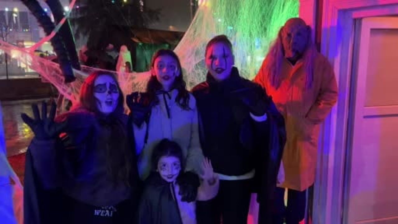 Büyükmandıra'da Koleda Gecesi: Bin Yıllık Balkan Geleneği 'Korkutmak' Temasıyla