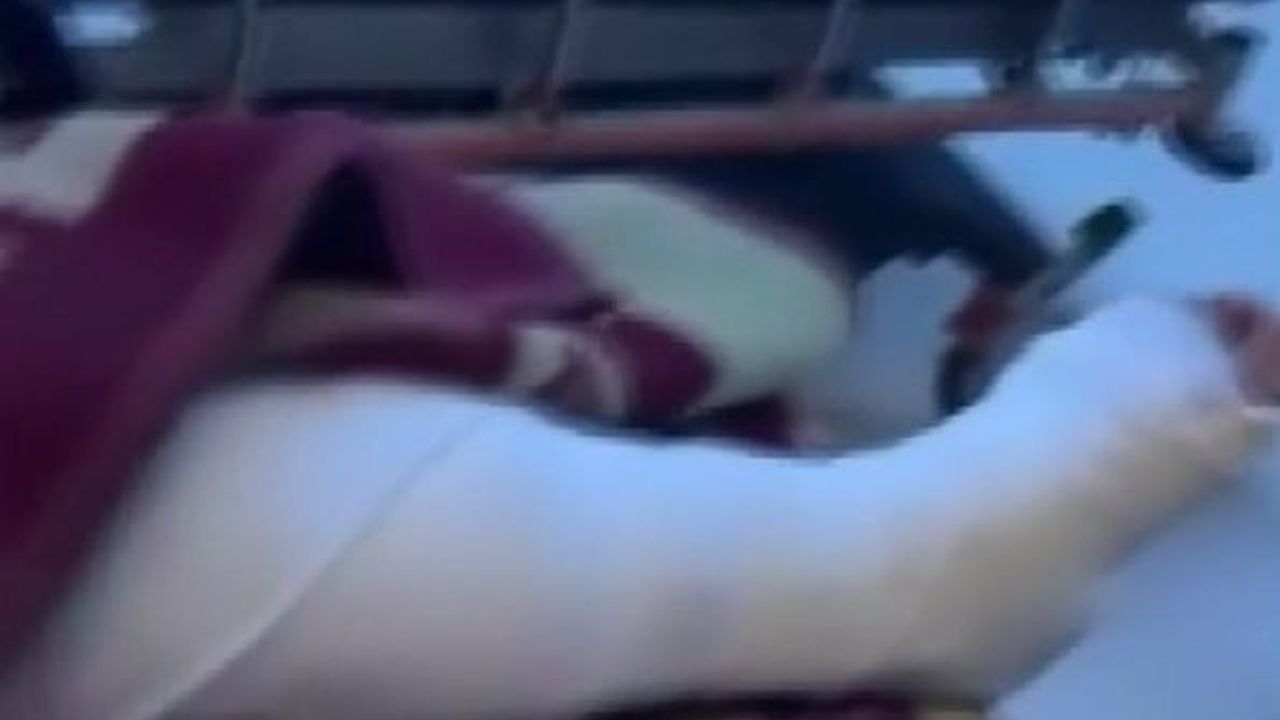 Caddebostan Sahili'nde Kuvvetli Lodos: 3 Kişi Kayalıklara Çarpıp Yaralandı