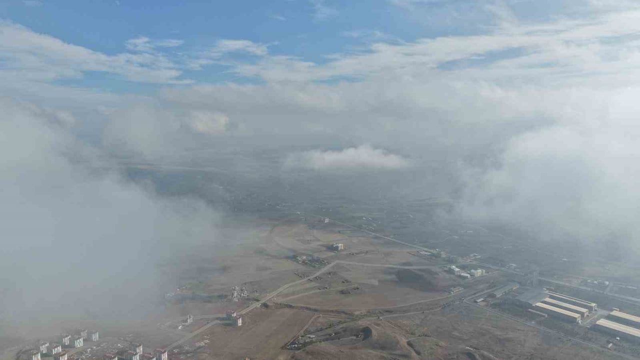 Çankırı'da Sis Havadan Görüntülendi: 500 Metrelik Örtü