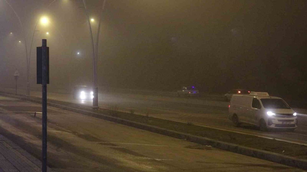 Çankırı'da Yoğun Sis: Görüş Mesafesi 50 Metreye Düştü
