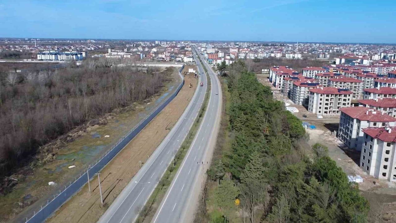 Çarşamba'da İçme Suyu Hattı 800 mm Düktil Boruyla Yenileniyor