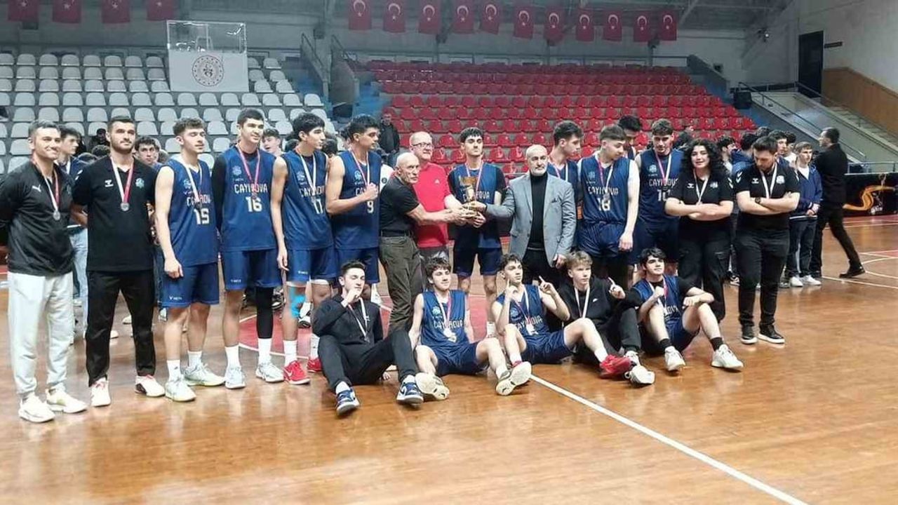 Çayırova U-18 Takımı Kocaeli İkincisi: Çanakkale’de Bölge Şampiyonası