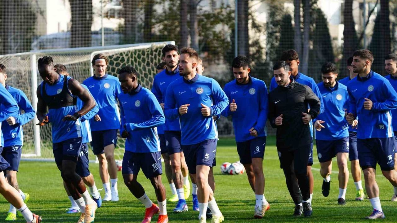 Çaykur Rizespor Serik Kampında: 2. Devre Hazırlıkları Sürüyor