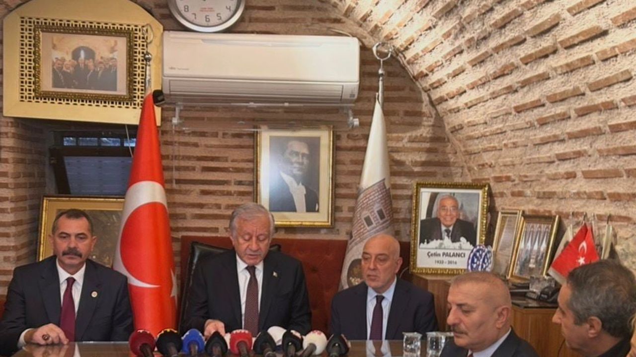 Celal Adan: 'Elli senedir Türkiye’yi yoran bir olaydan kurtuluyoruz' – Mısır Çarşısı'nda Terörsüz Türkiye vurgusu