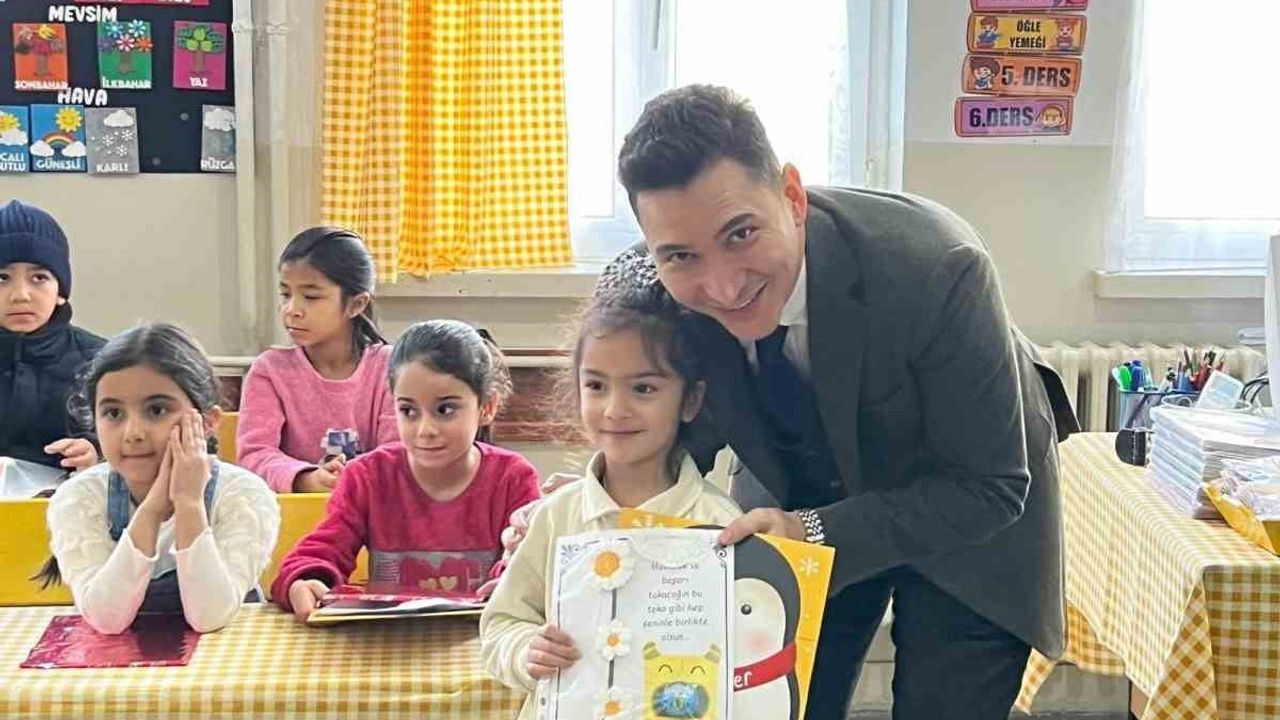 Çermik'te Karne Heyecanı: Zekai Dursun İlköğretim'te Yarıyıl Töreni