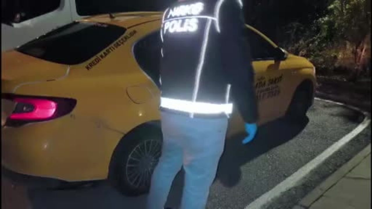 Ceyhan'da Takside 1 Kilo 39 Gram Sentetik Kannabinoid Ele Geçirildi — 5 Tutuklama