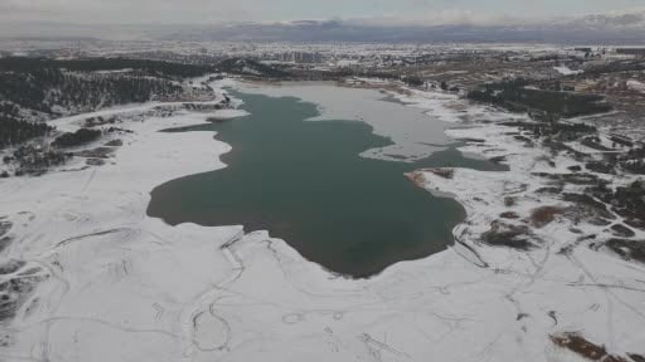 Çomar Barajı'nda Mest Eden Kar Manzaraları