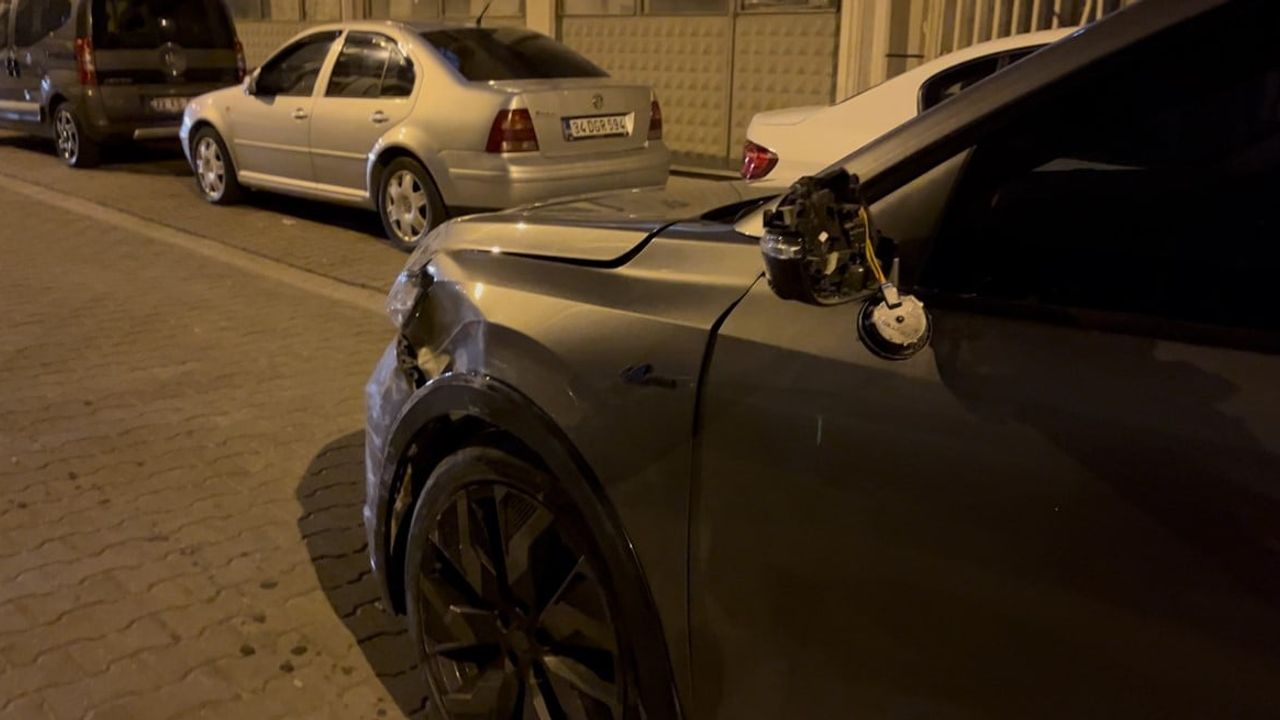 Çorlu'da Kaza Sonrası 'Karımla Kavga Ettim' Diyen Sürücü Aracını Bırakıp Kaçtı