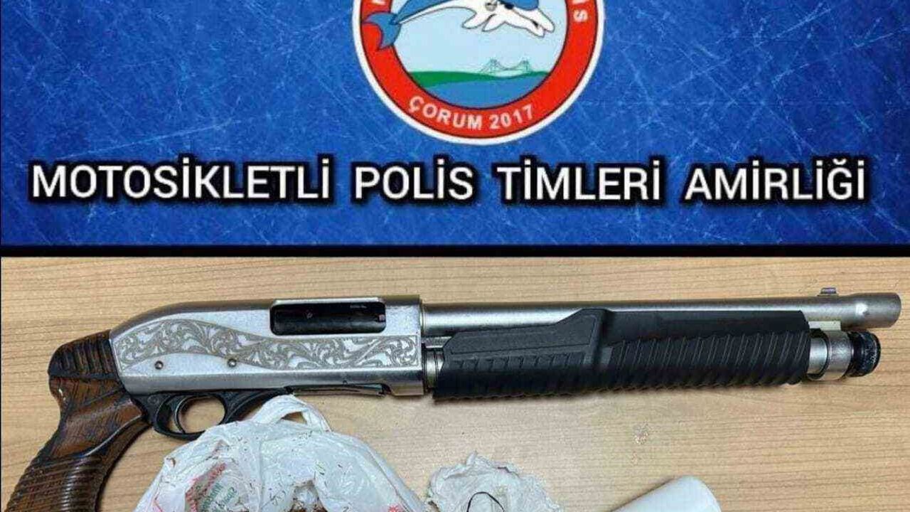 Çorum'da 13 Kişi Yakalandı: Denetimlerde Silah ve Uyuşturucu Ele Geçti