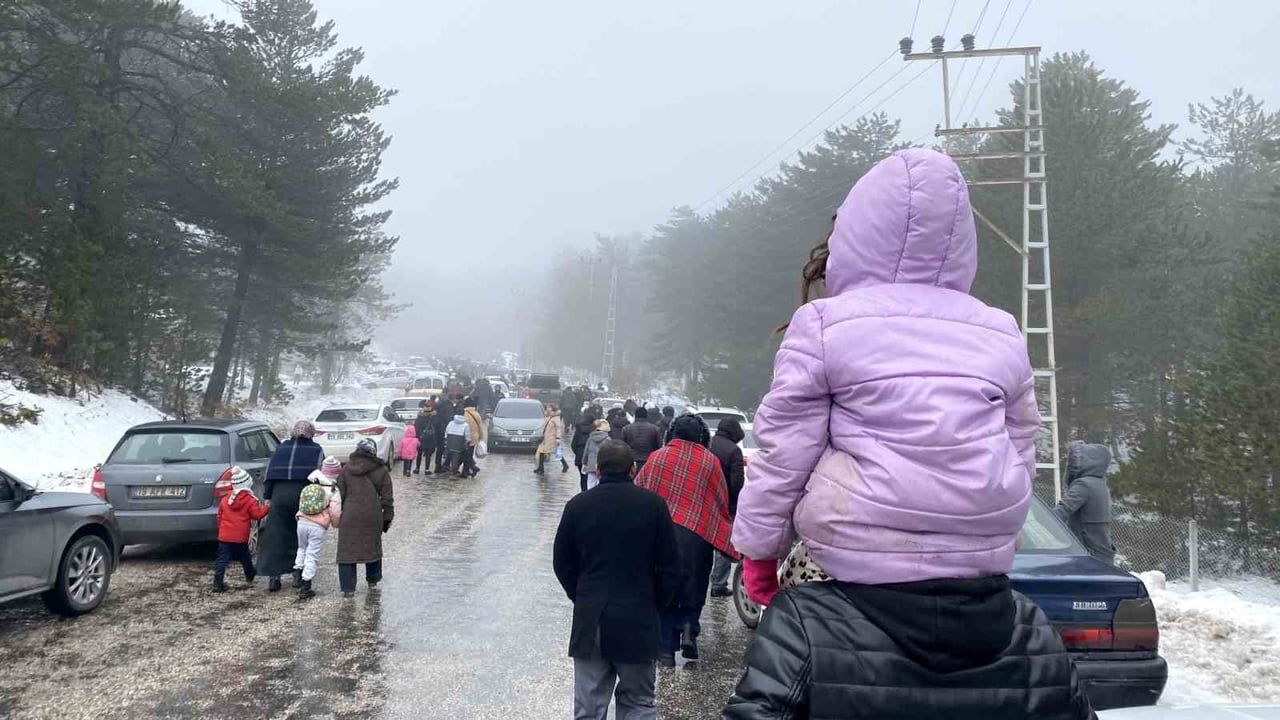 Çorum'da Kar Festivali Çatak Tabiat Parkı'nda Yoğun İlgi