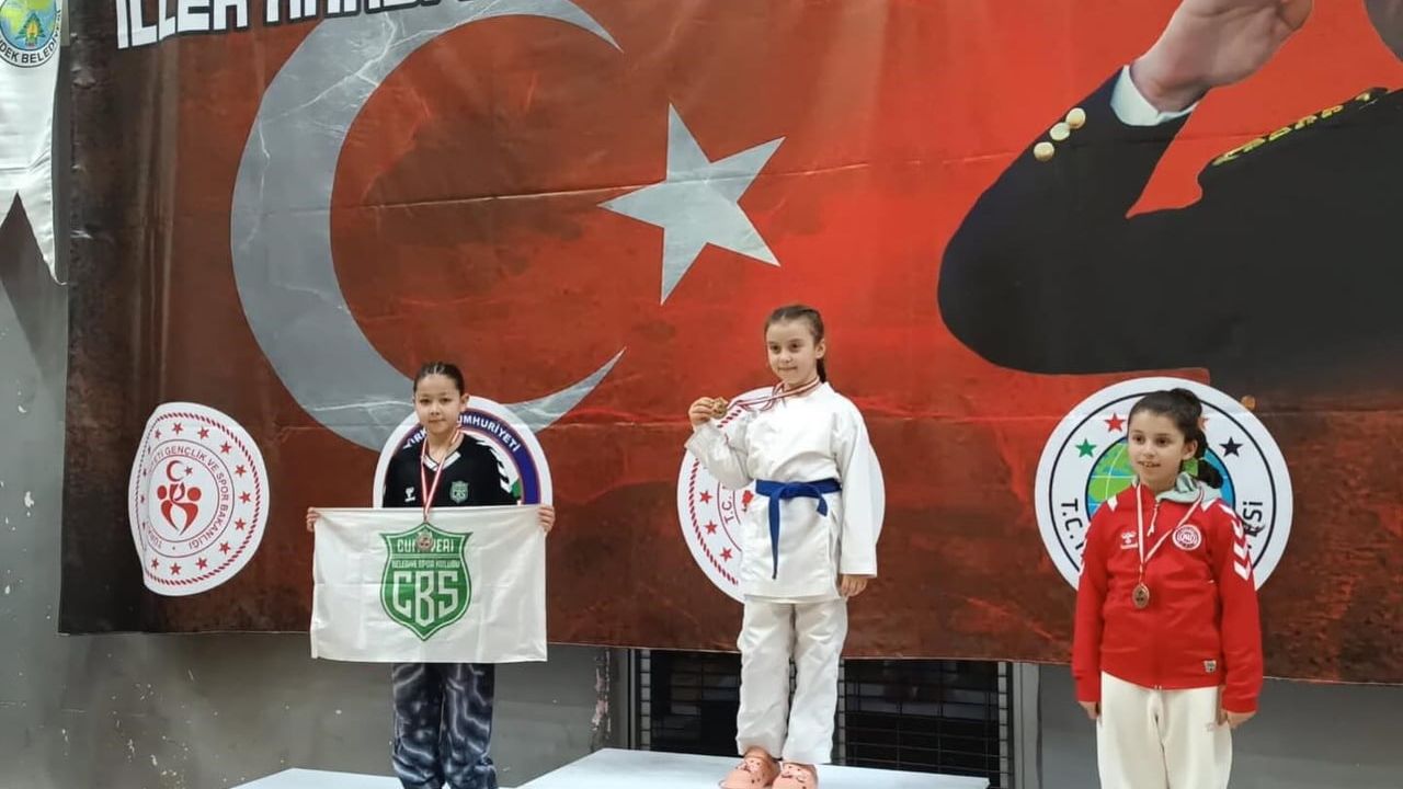 Cumayeri Belediye Spor 6 Madalya İle Döndü — Şehit Ali Gaffar Okkan Turnuvası