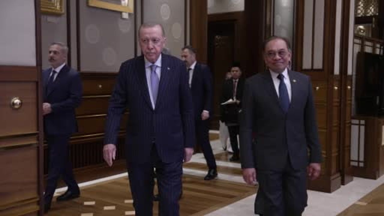 Cumhurbaşkanı Erdoğan ile Enver İbrahim Başbaşa Görüştü