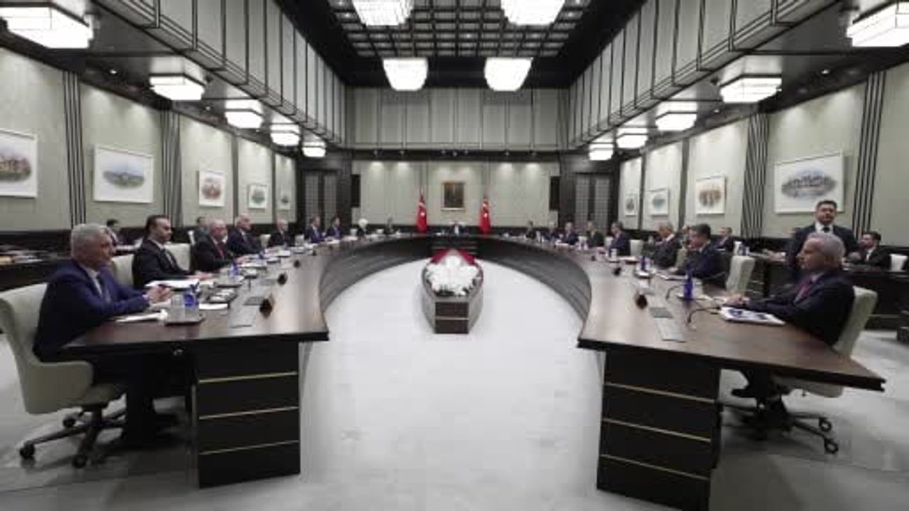 Cumhurbaşkanlığı Kabinesi, Erdoğan Başkanlığında Toplandı